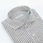 carpasus sustainable organic linen shirt stripes khaki white. Nachhaltiges Carpasus Hemd aus Bio Leinen mit Streifen Khaki Weiss