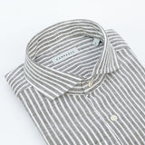 carpasus sustainable organic linen shirt stripes khaki white. Nachhaltiges Carpasus Hemd aus Bio Leinen mit Streifen Khaki Weiss