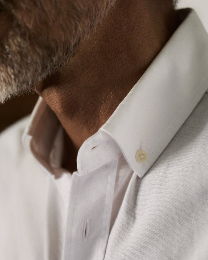 carpasus sustainable organic cotton oxford shirt white. Nachhaltiges Carpasus Oxford Hemd aus Bio Baumwolle in Weiss
