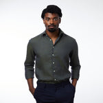 carpasus sustainable organic linen shirt semi casual single color moss. Nachhaltiges Carpasus Hemd Semi Casual aus Bio Leinen in Moss