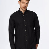 carpasus sustainable organic cotton oxford shirt black. Nachhaltiges Carpasus Oxford Hemd aus Bio Baumwolle in Schwarz